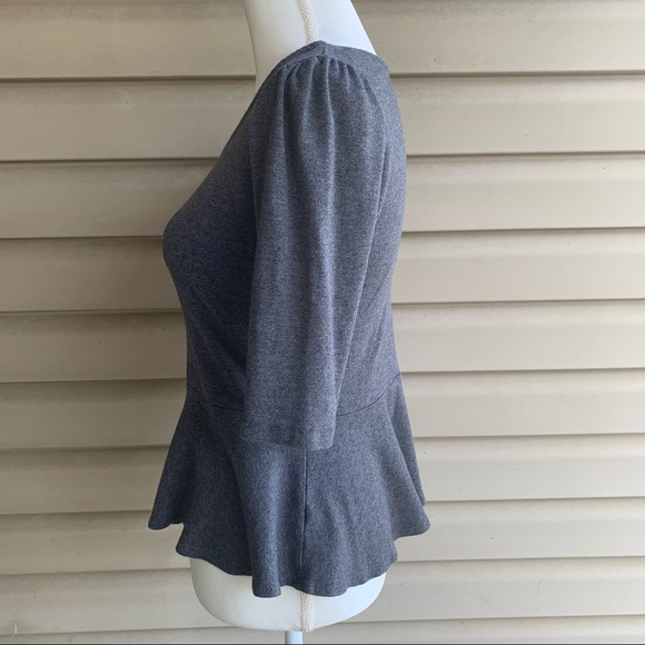 •Bobeau•Soft Gray Three-Quarter Sleeve Peplum Top - Picture 4 of 6